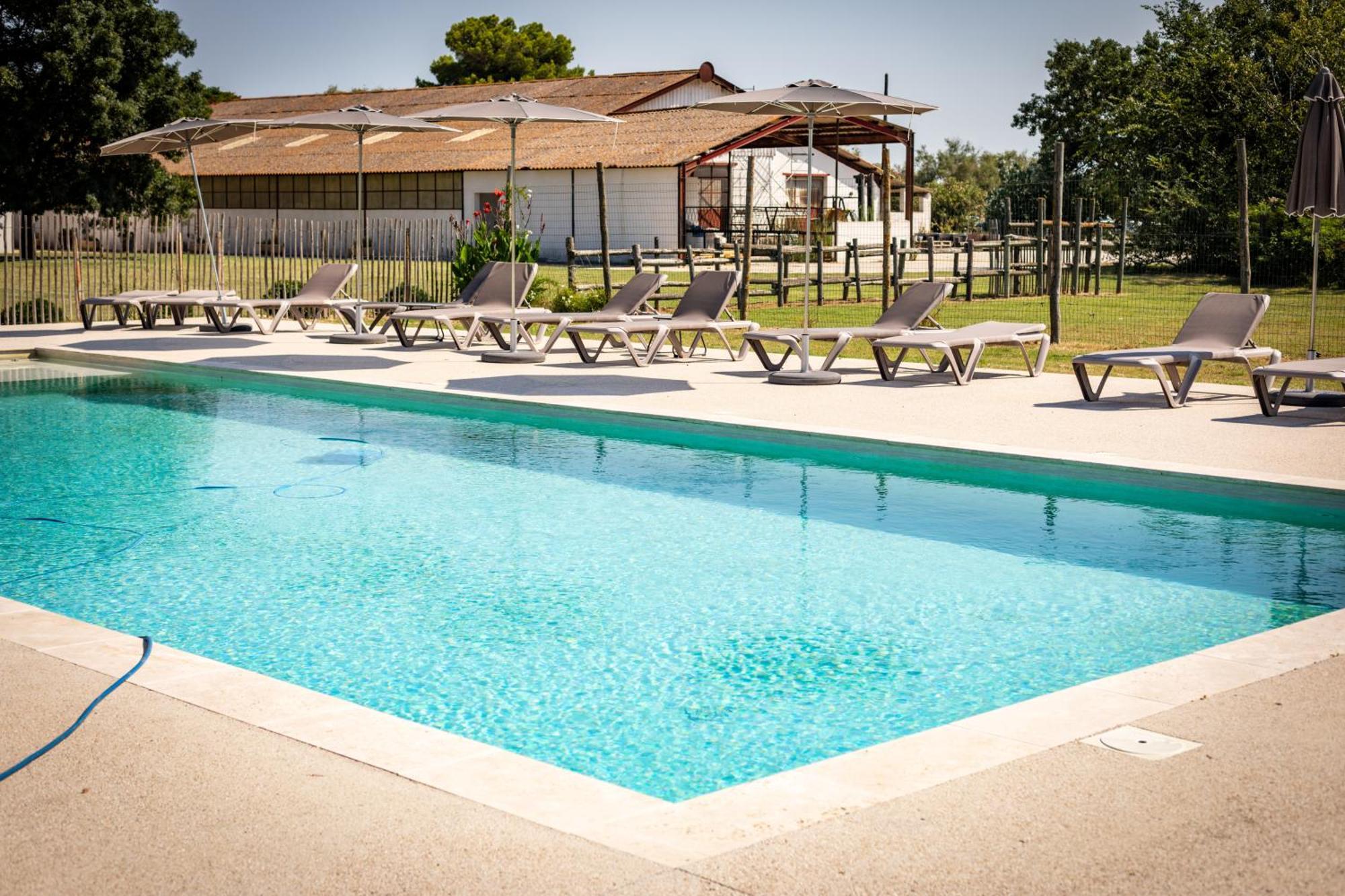 Hotel Lou Mas Dou Juge Saintes-Maries-de-La-Mer Exterior foto