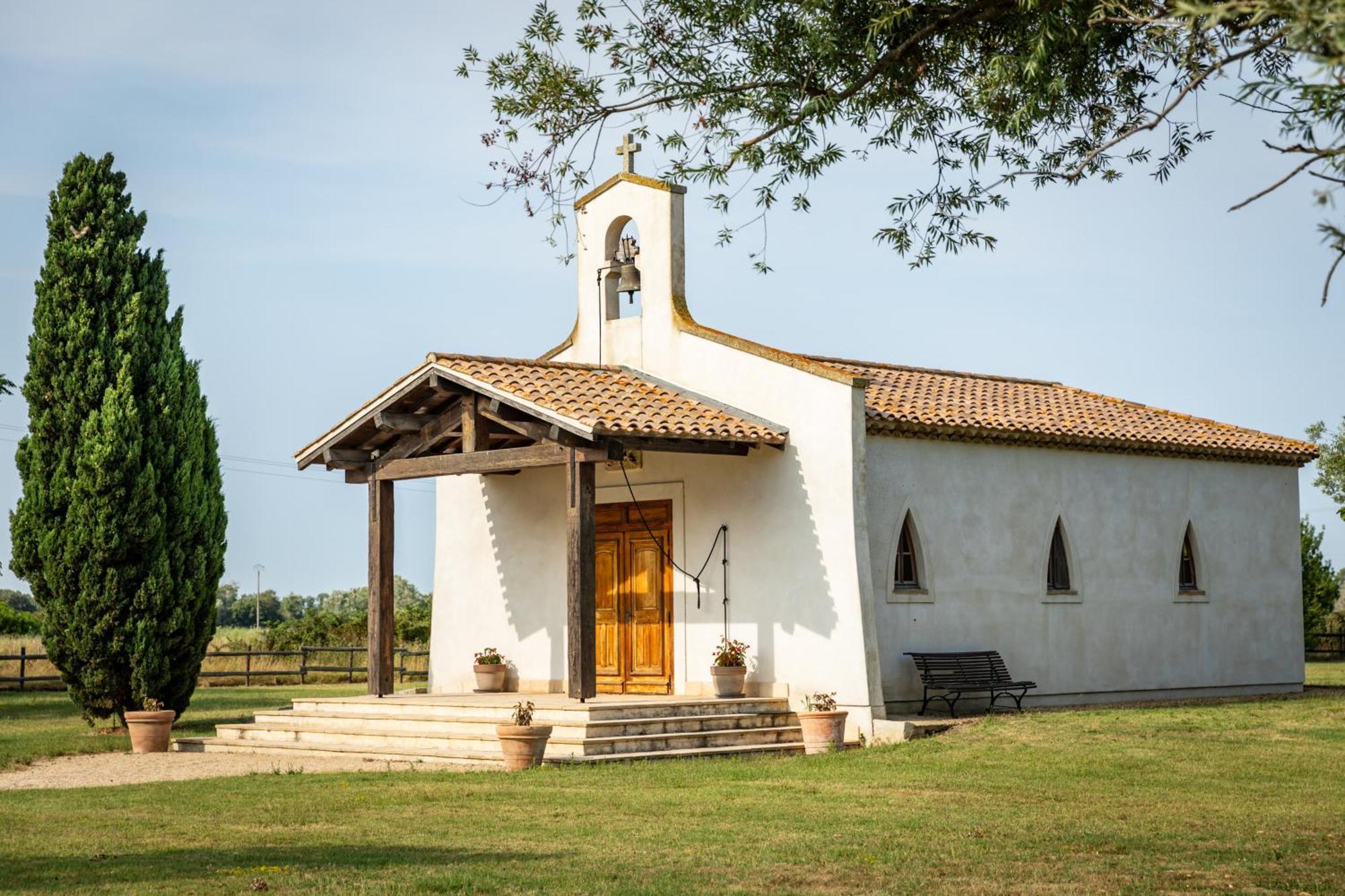 Hotel Lou Mas Dou Juge Saintes-Maries-de-La-Mer Exterior foto