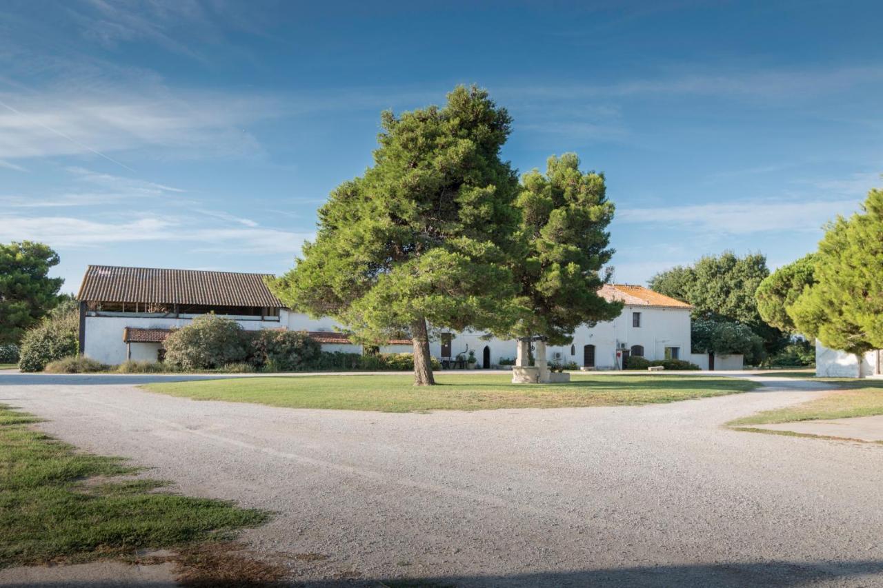 Hotel Lou Mas Dou Juge Saintes-Maries-de-La-Mer Exterior foto