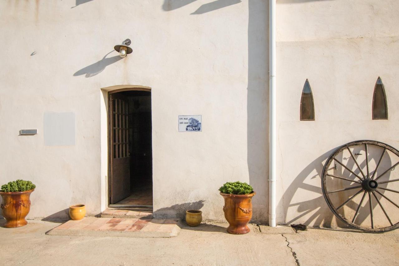 Hotel Lou Mas Dou Juge Saintes-Maries-de-La-Mer Exterior foto